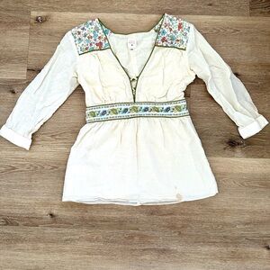 Lauren Moffatt // Vintage Floral Embroidered Boho Blouse